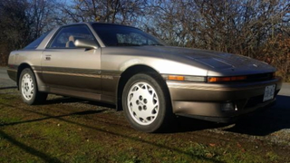 Illustration for article titled This 1987 Toyota Supra Asks $5,500CAD And Wears A Bowtie